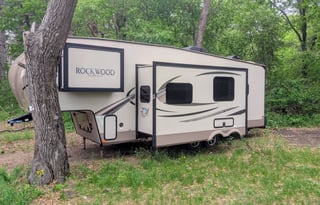 2018 Rockwood fifth wheel bunks