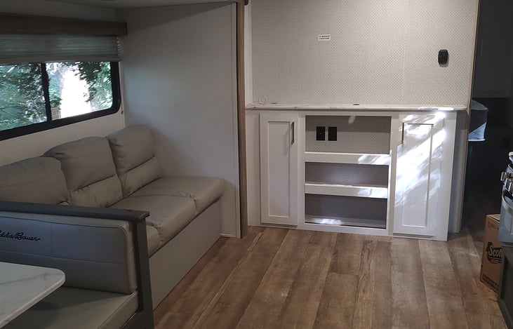 Comes with a 40" mounted smart TV (not shown in pic)