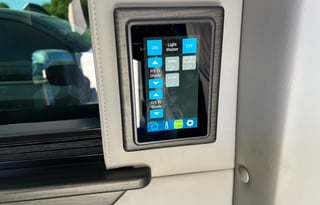 Luxury Mercedes Sprinter Cruiser Van Seats 8