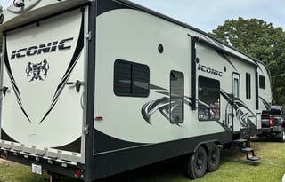 Shaw’s Pet/Kid Approved Camper Rental