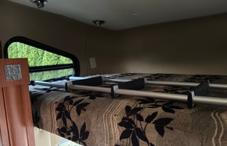 Easy Breezy 2009 Holiday Rambler 24RBF Motorhome