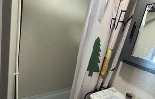 Camper For Rent – Sleeps 7 Comfortably!