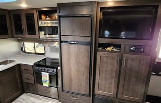 2020 Grand Design Transcend 32BHS 1 1/2 bath!