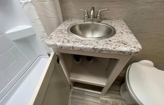 25ft. RV — easy to drive, unique trip experience!