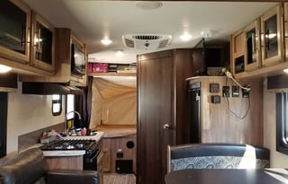 GOES WHERE OTHER RVs CAN’T ONLY 3950lbs & 18ft