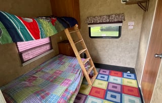 2010 keystone cougar