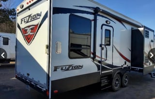 2014 Keystone RV Fuzion 301