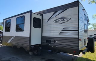 2022 Olympia 26BHS