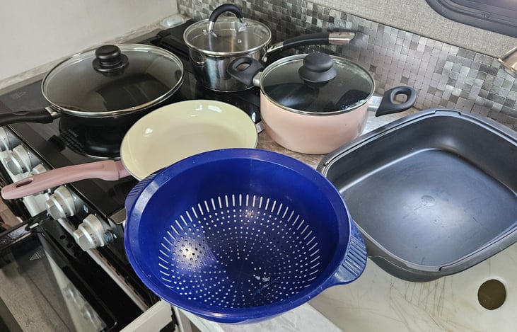 Pans, Pots, Strainer