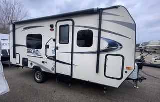 Flagstaff Freddie - 2017 Forest River Microlite