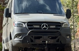 Luxe Nomad is a Luxury 2025 Sprinter 170" AWD