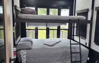 2023 Grand Design Momentum 399TH-R