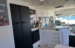 Caddy King RV, Sleeper Sectional, 4-Door Fridge TV