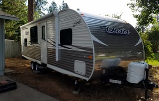 2017 Shasta RVs Oasis 25RS - 1/2 ton towable