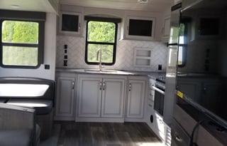 Cougar 5th Wheel Camper