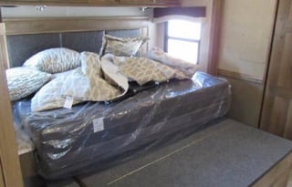 2020 Fleetwood RV Flair 32S