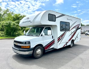 Thor Motor Coach Quantum SE SE22 Chevy