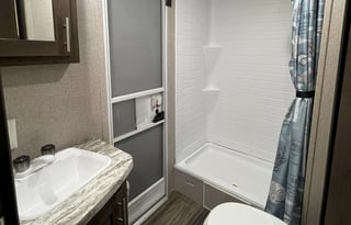 2020 Forest River Shasta 26DB-Brand New!