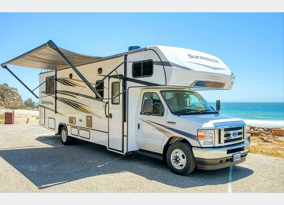 Class C Motor Home rentals in Lenexa