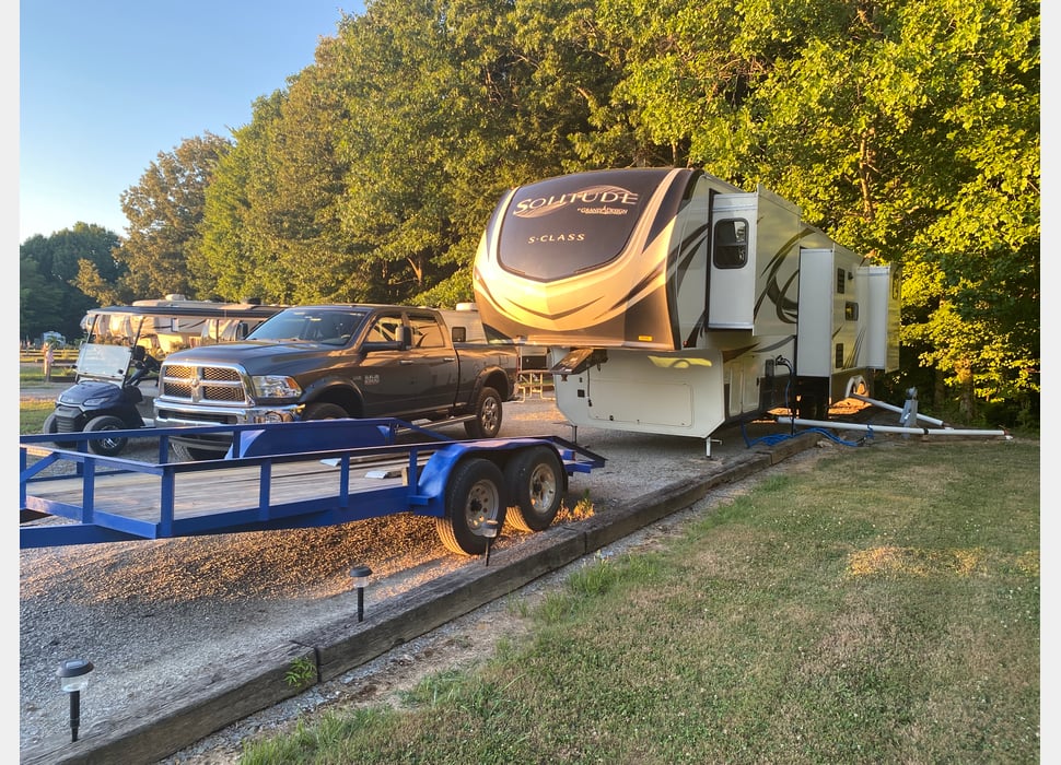 Fifth Wheel rentals in Andersonville