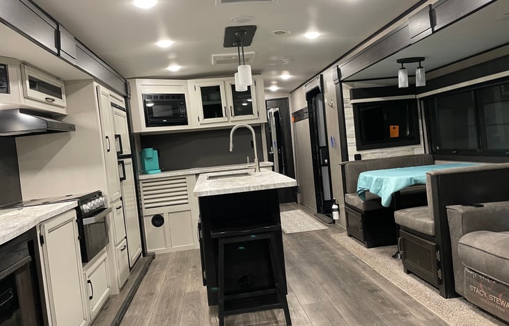 Great Room with Dinette and Kitchen