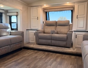 Jayco North Point 382FLRB