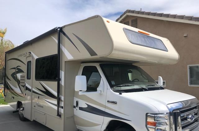 2017 Leprechaun 260DS Ford 450