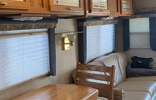 2001 Gulf Stream RV Independence 8704
