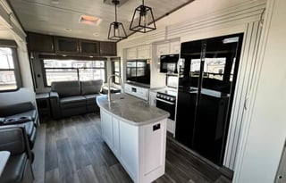 2 Room Family Friendly Camper Rental