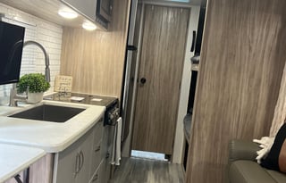 Minnie Winnie FLX | Solar Bunkhouse | Sleeps 6!