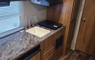 2017 Keystone RV Summerland Mini 1800BH