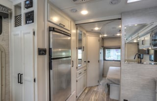 2022 ACE 27 FT Easy to Drive Class A! Sleeps 6-8