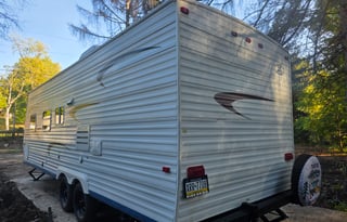 27" Bunkhouse Camper Sleeps 9
