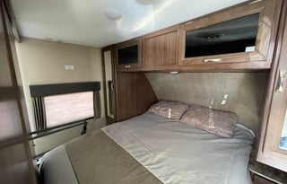 2017 Dutchmen RV Coleman Light 2305QB