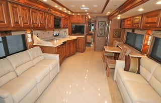 2011 Tiffin Phaeton | Luxury 42' Bath & Half