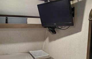 2022 Coleman Lantern 17B by Dutchmen