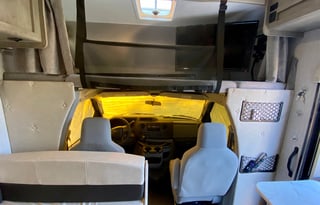 EZ to drive- 2021 Perfect Size Class C HotelBuster