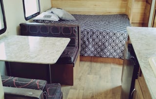 Meet Judy, retro themed camper w/ bunks to sleep 5