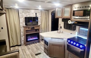 2020 Keystone RV Hideout 31BHDSWE