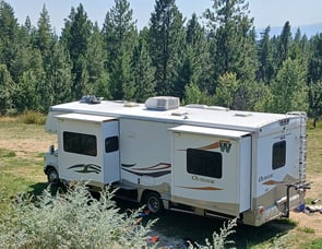 Winnebago Outlook 29B