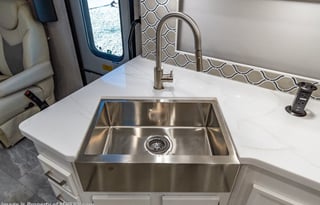 Ultra Luxurious - Bunkhouse - 2 bathrooms