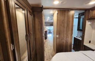 Kid/Pet Tested & Adult Privacy, Sleeps 9 w/ Bunks