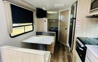 2022 EAST TO WEST Alta 2100MBH