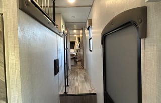 Totally Hitched Fifth-Wheel Adventures