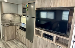 2021 Winnebago Industries Towables Minnie 2801BHS