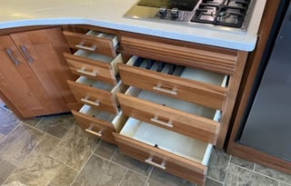 Fully Loaded Winnebago Tour bus 40'