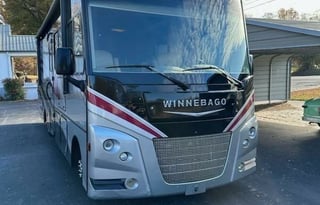 2017 Winnebago Sunstar 31BE "Big Beauty"