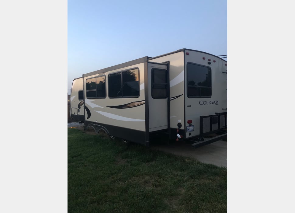 Travel Trailer rentals in Fresno