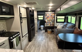 2022 Jayco Jay Feather Camper Rental