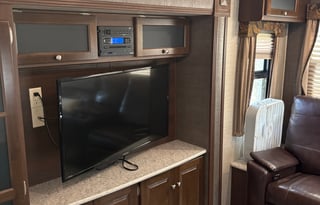 Family Camper Sleeps 6 Pets Welcomed! Rental